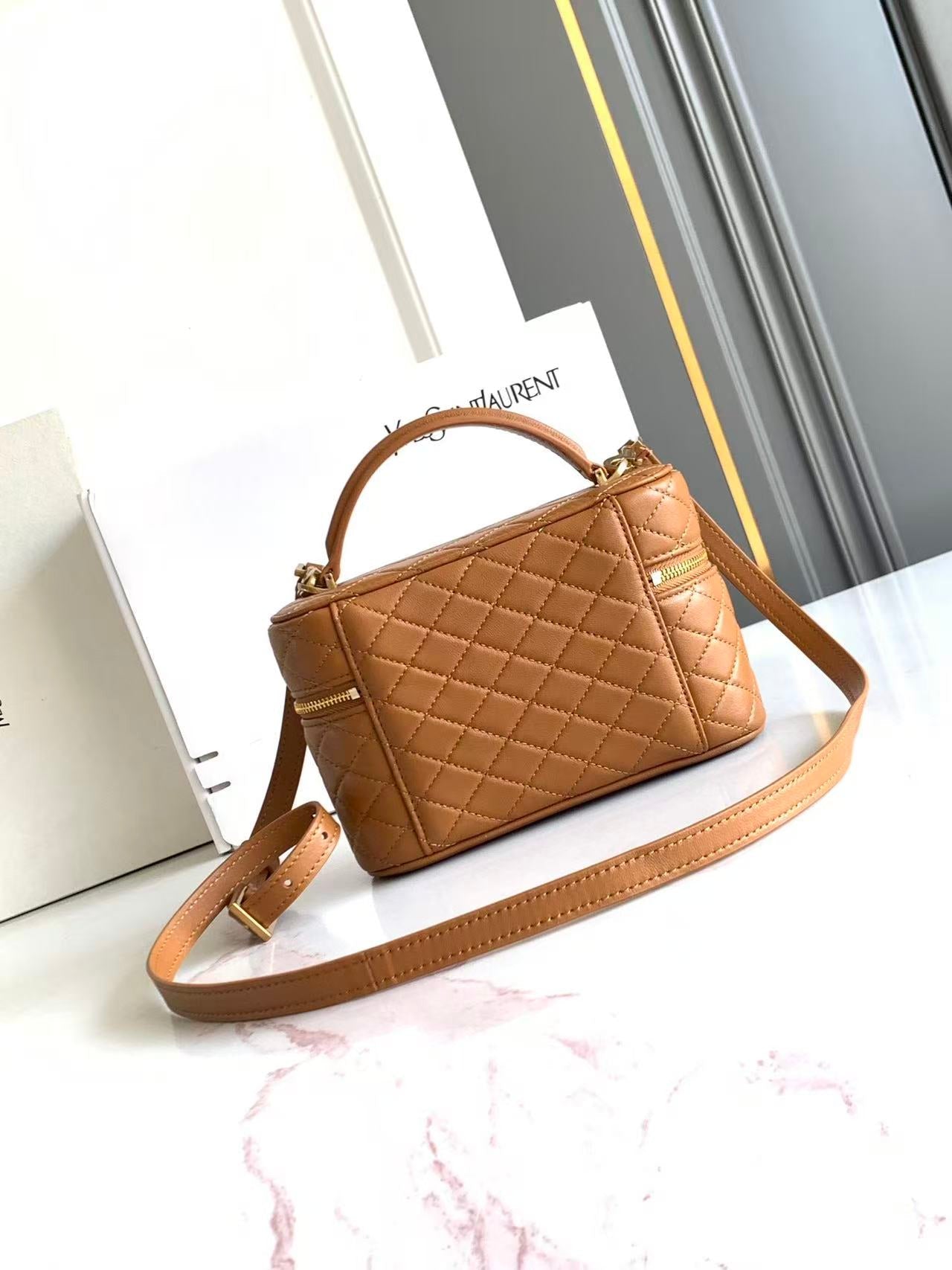 YSL 26S VANITY BAG IN TAN QUILTED LAMBSKIN LEATHER