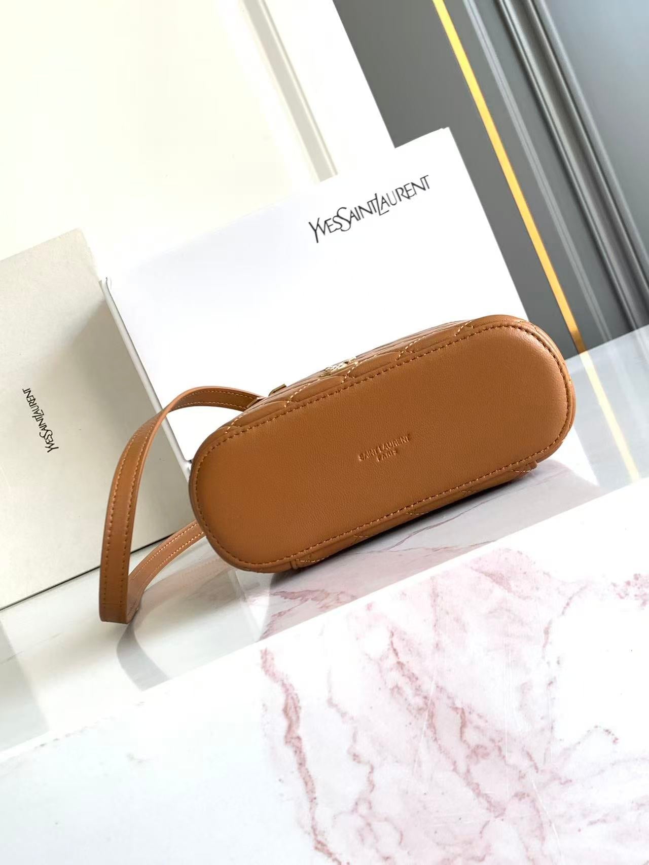 YSL 26S VANITY BAG IN TAN QUILTED LAMBSKIN LEATHER