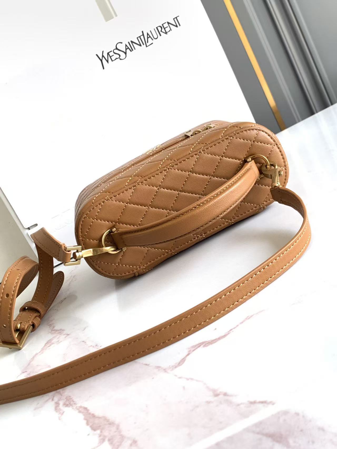 YSL 26S VANITY BAG IN TAN QUILTED LAMBSKIN LEATHER