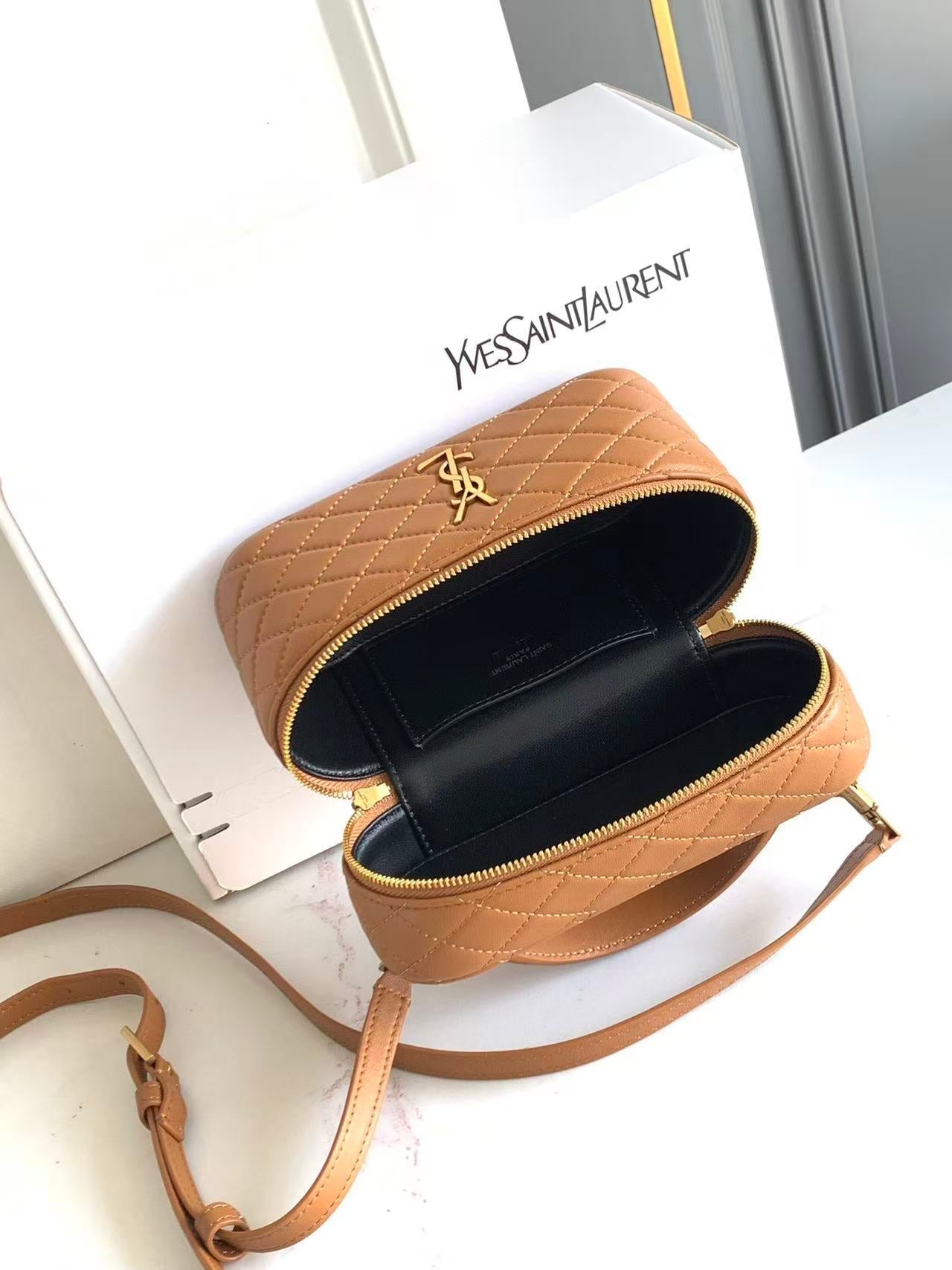 YSL 26S VANITY BAG IN TAN QUILTED LAMBSKIN LEATHER