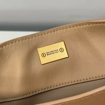 RODEO MEDIUM BAG 22 IN CAMEL BEIGE SMOOTH CALFSKIN GOLD HARDWARE