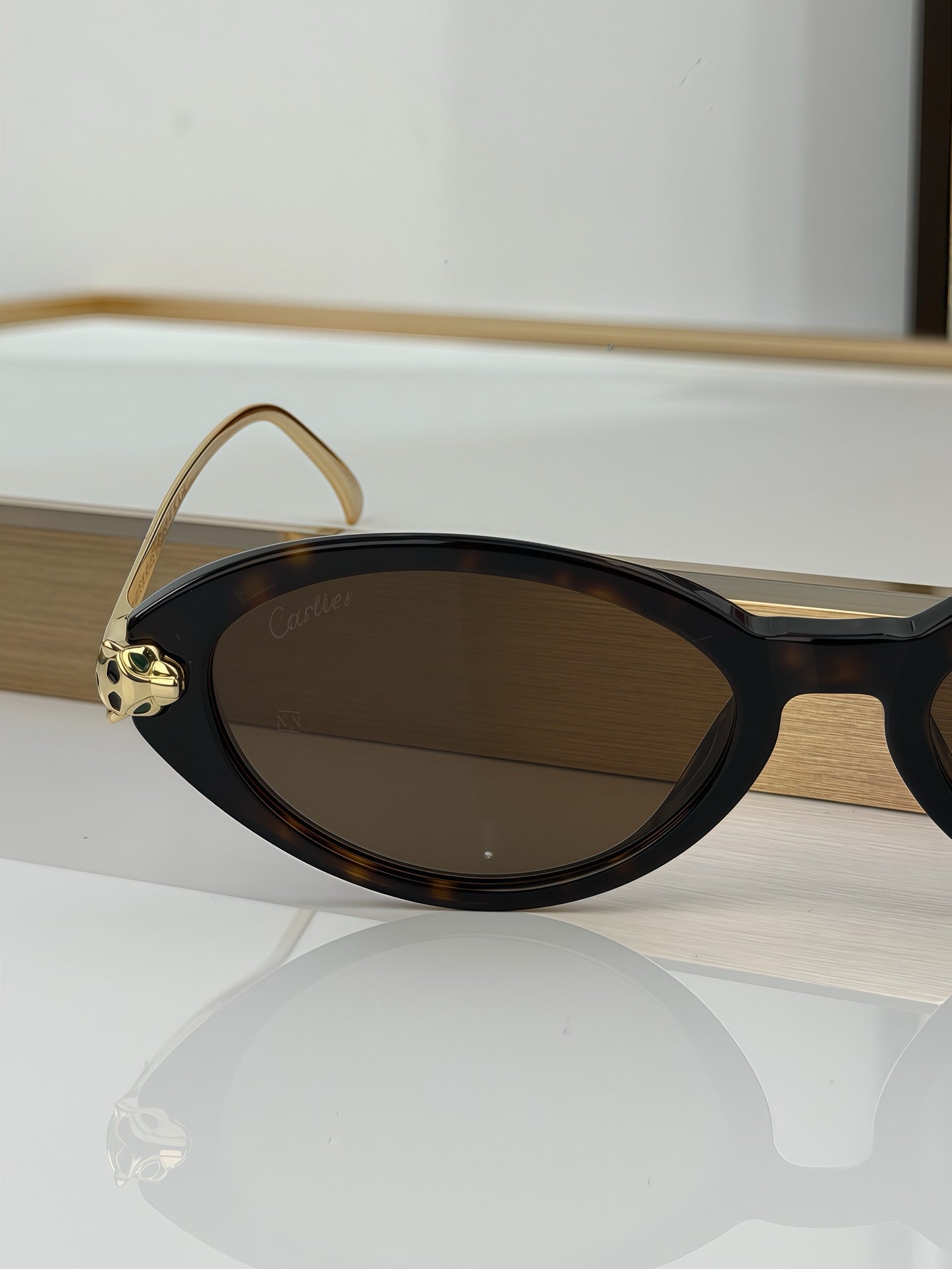 CARTIER 26S OVAL SUNGLASSES IN BROWN TORTOISE ACETATE AND GOLD METAL