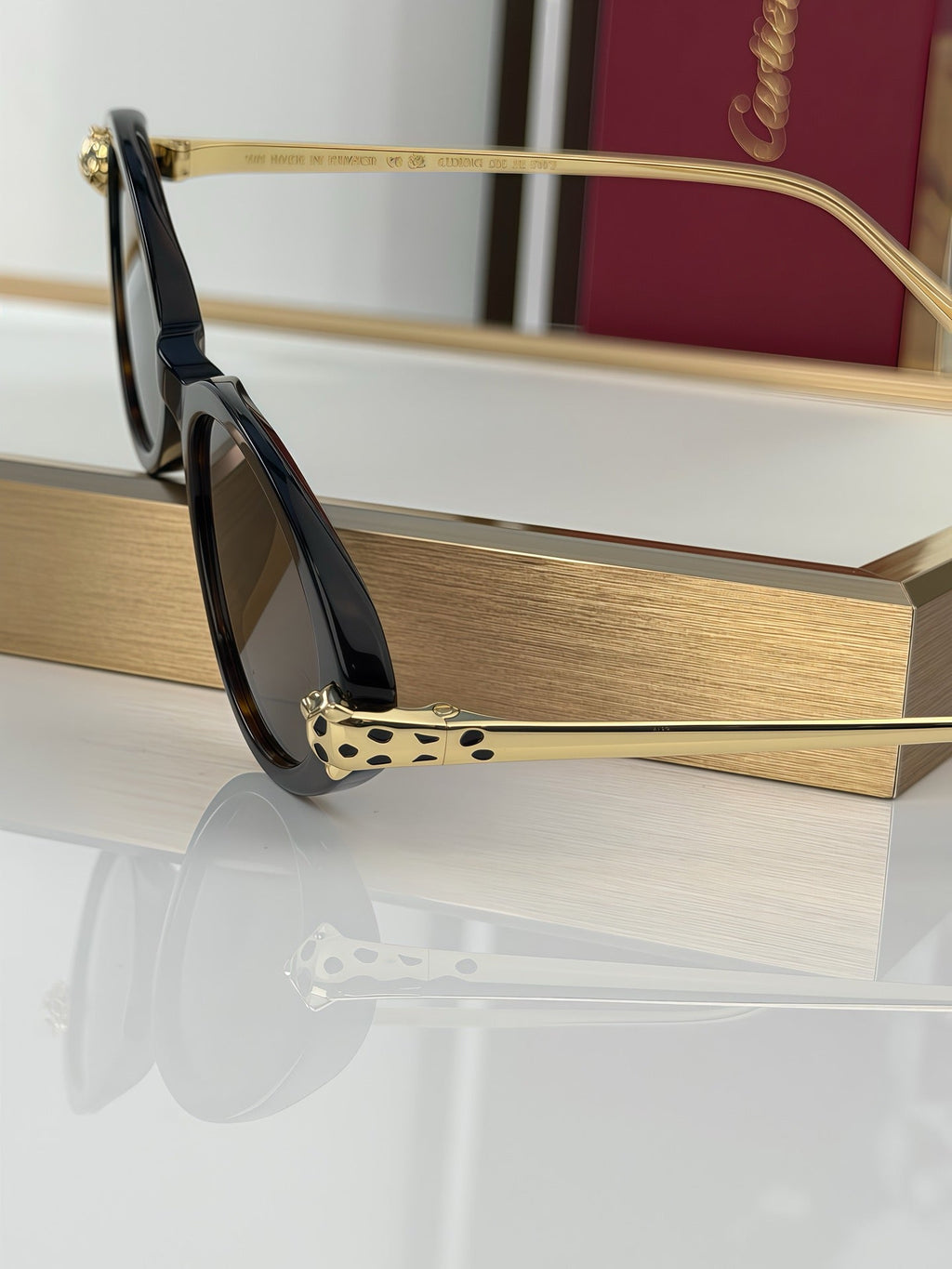 CARTIER 26S OVAL SUNGLASSES IN BROWN TORTOISE ACETATE AND GOLD METAL