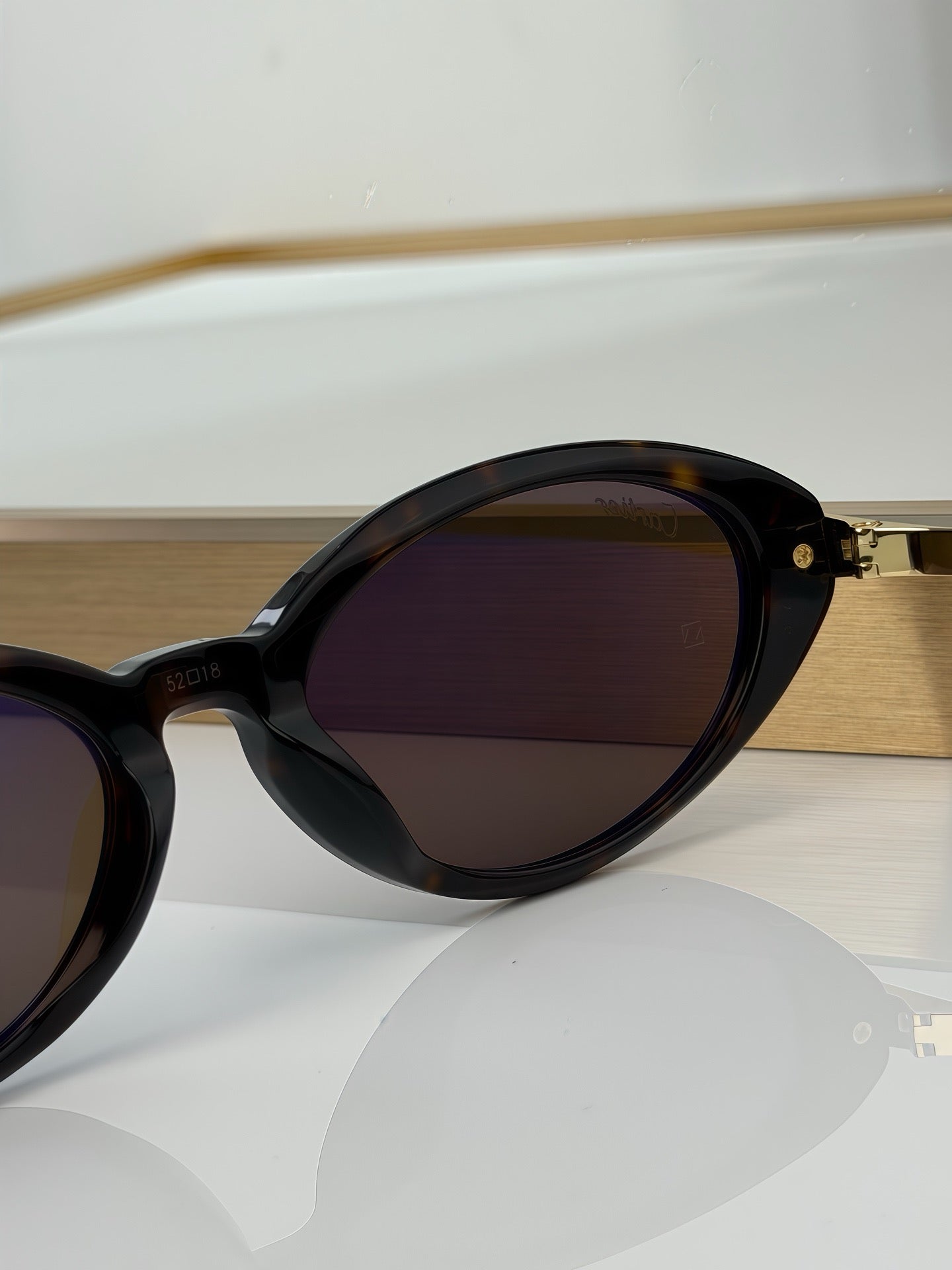 CARTIER 26S OVAL SUNGLASSES IN BROWN TORTOISE ACETATE AND GOLD METAL