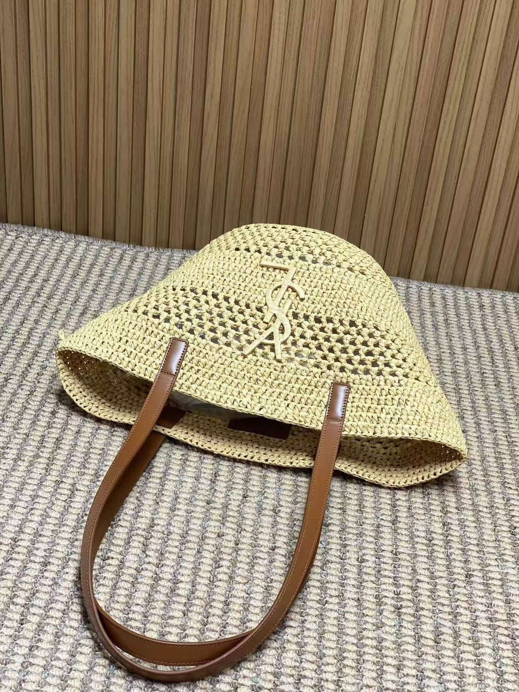 YSL 25S TOTE BAG IN BEIGE RAFFIA STRAW WITH BROWN LEATHER HANDLES