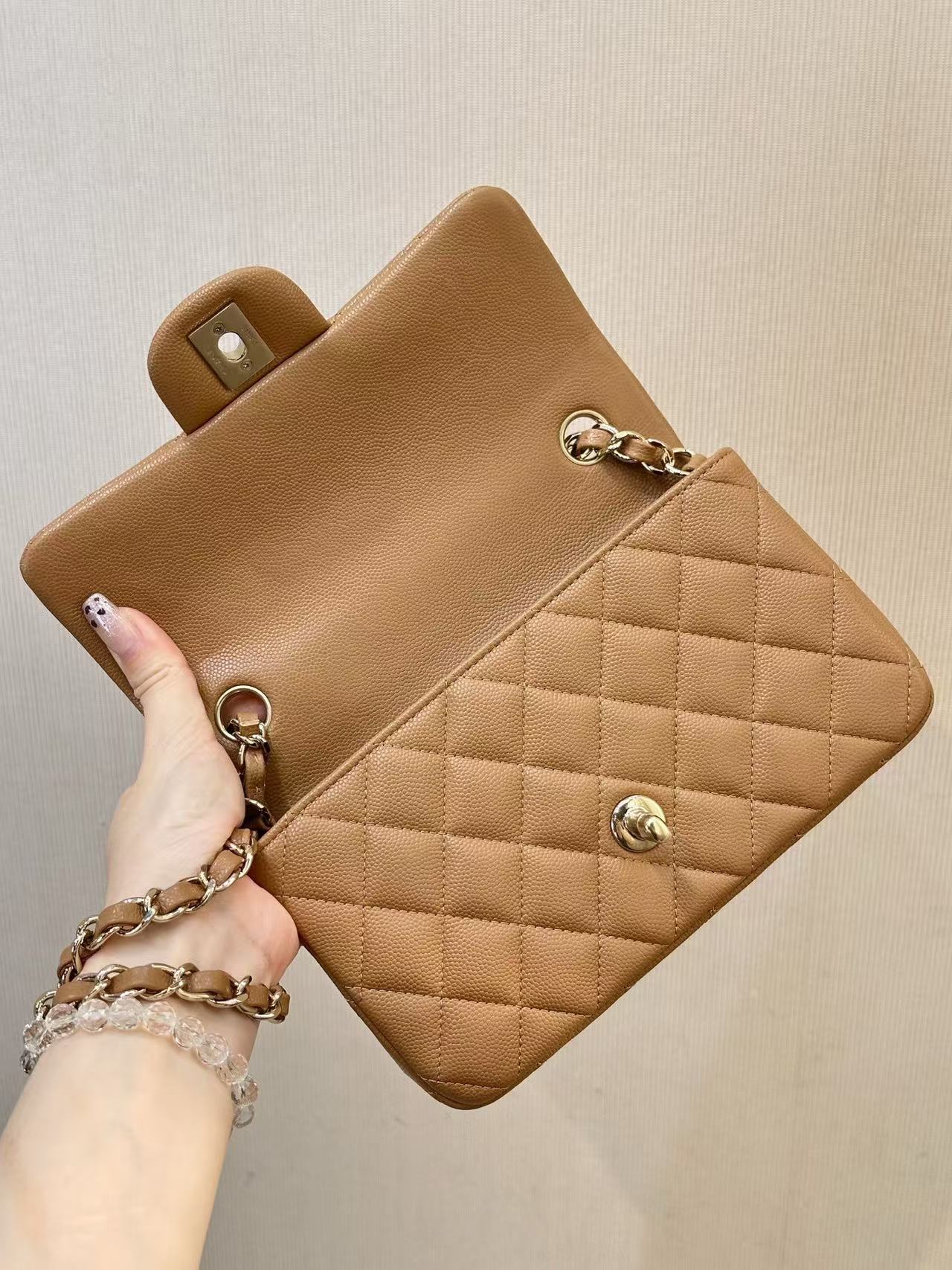 CHANEL 25S FLAP BAG 20 CM IN LIGHT BROWN CAVIAR GOLD HARDWARE 25626