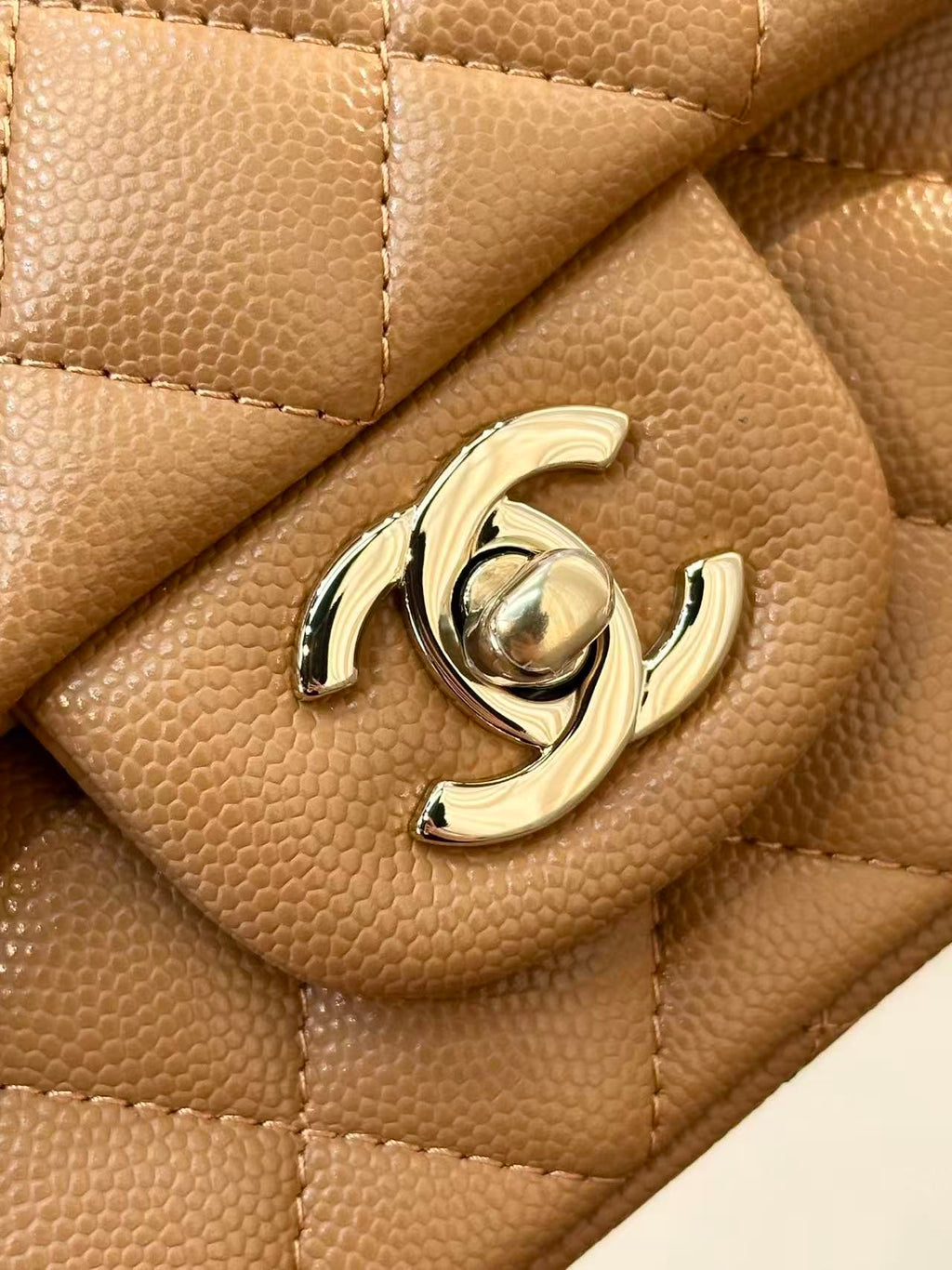CHANEL 25S FLAP BAG 20 CM IN LIGHT BROWN CAVIAR GOLD HARDWARE 25626