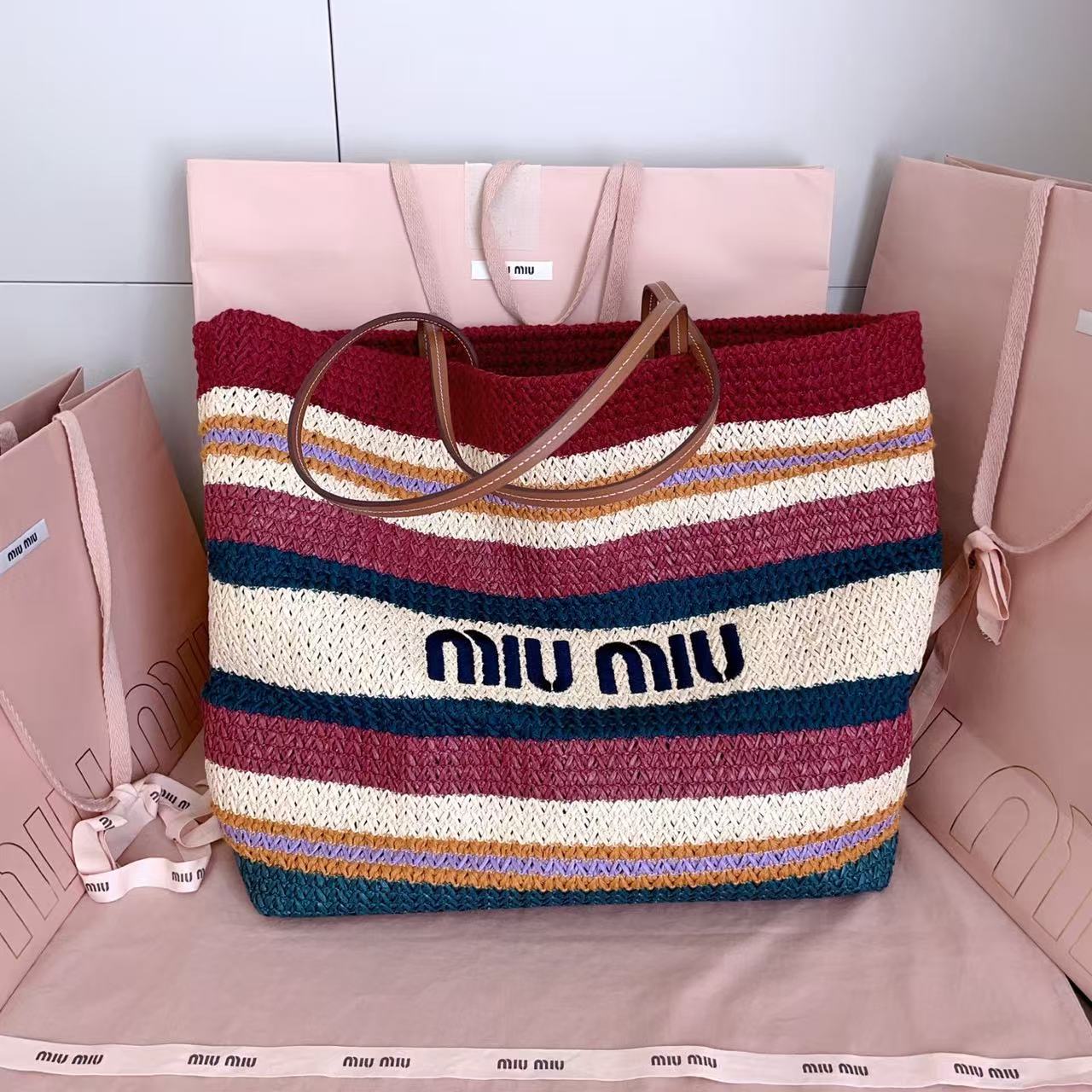 MIU 26S BEACH TOTE IN MULTICOLOR STRIPED WOVEN STRAW 24626