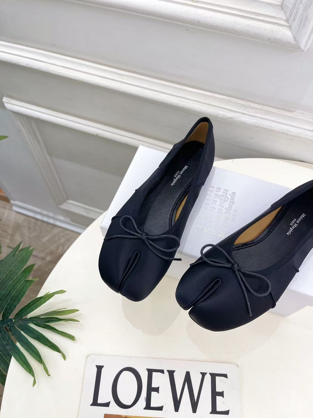 LOEWE 26S SPLIT-TOE BALLET FLATS IN BLACK SILK
