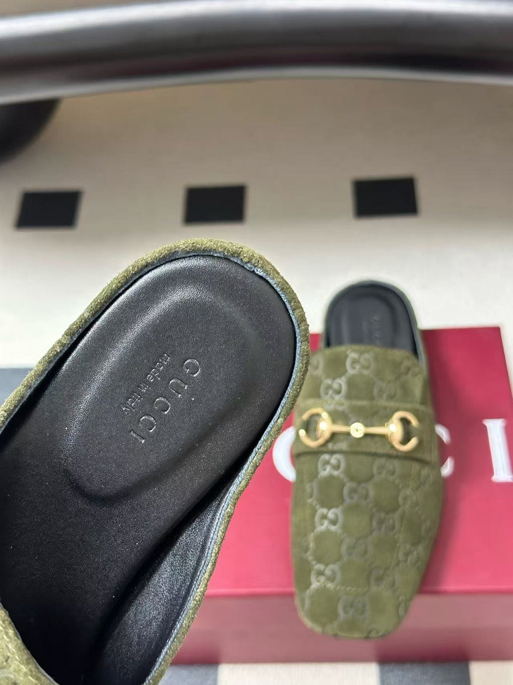 GUCCI 26S HORSEBIT MULE IN OLIVE GREEN SUEDE