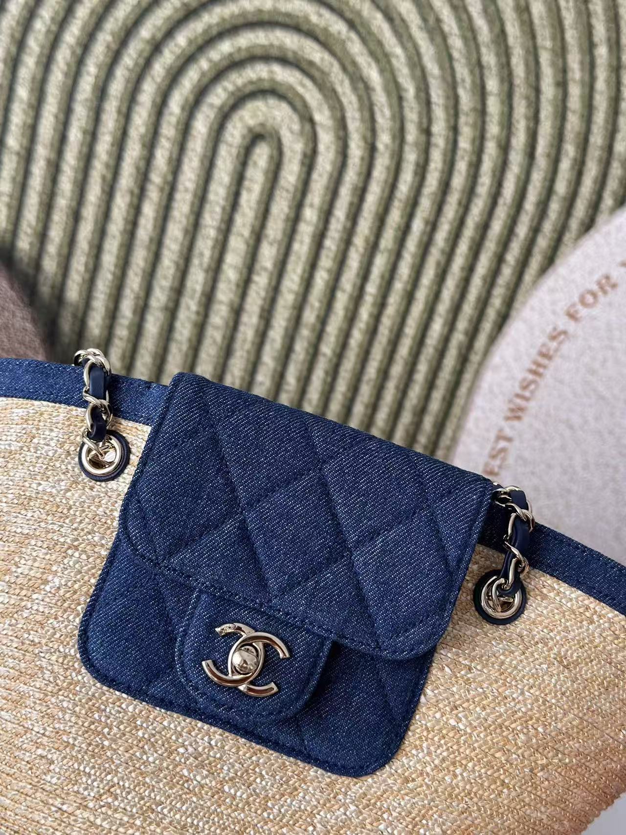 CHANEL 26S TOTE BAG IN BEIGE DENIM RAFFIA