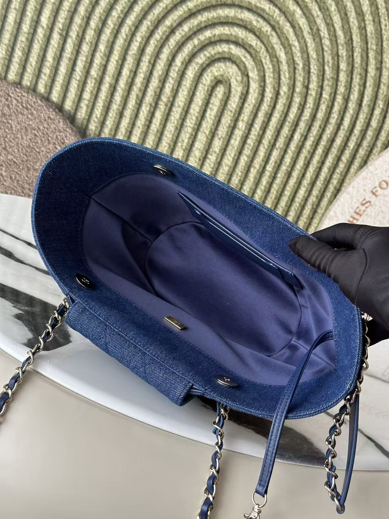 CHANEL 26S TOTE BAG IN BEIGE DENIM RAFFIA
