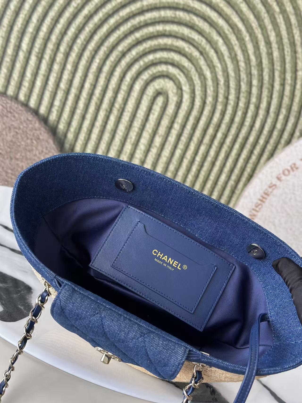 CHANEL 26S TOTE BAG IN BEIGE DENIM RAFFIA