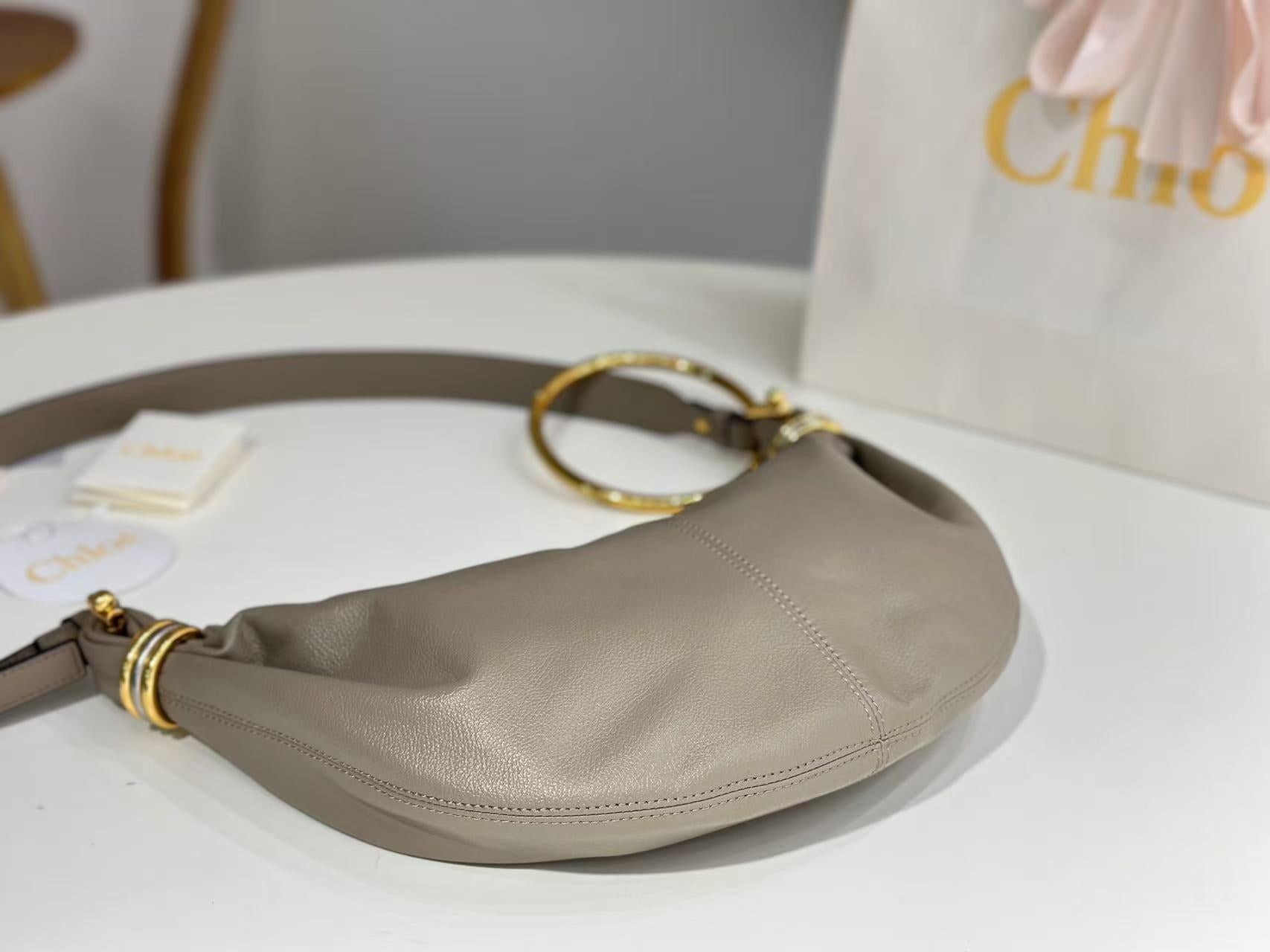 CHLOÉ S6 BRACELET HOBO BAG IN LIGHT GREY LAMBSKIN 9726