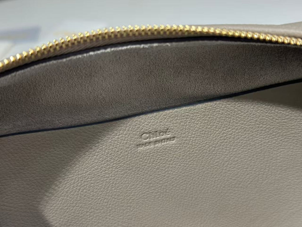 CHLOÉ S6 BRACELET HOBO BAG IN LIGHT GREY LAMBSKIN 9726
