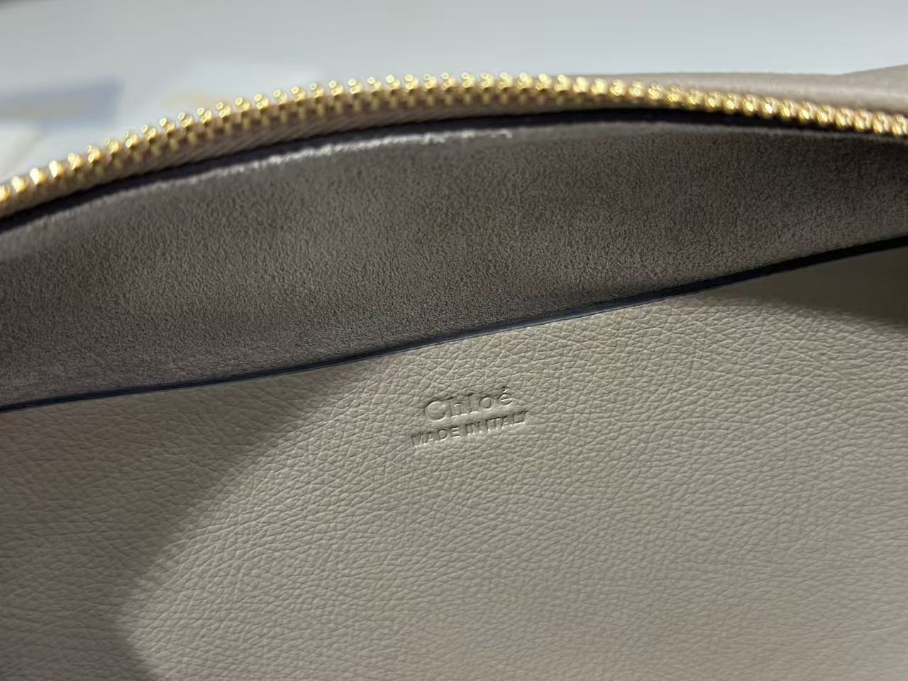 CHLOÉ S6 BRACELET HOBO BAG IN LIGHT GREY LAMBSKIN 9726