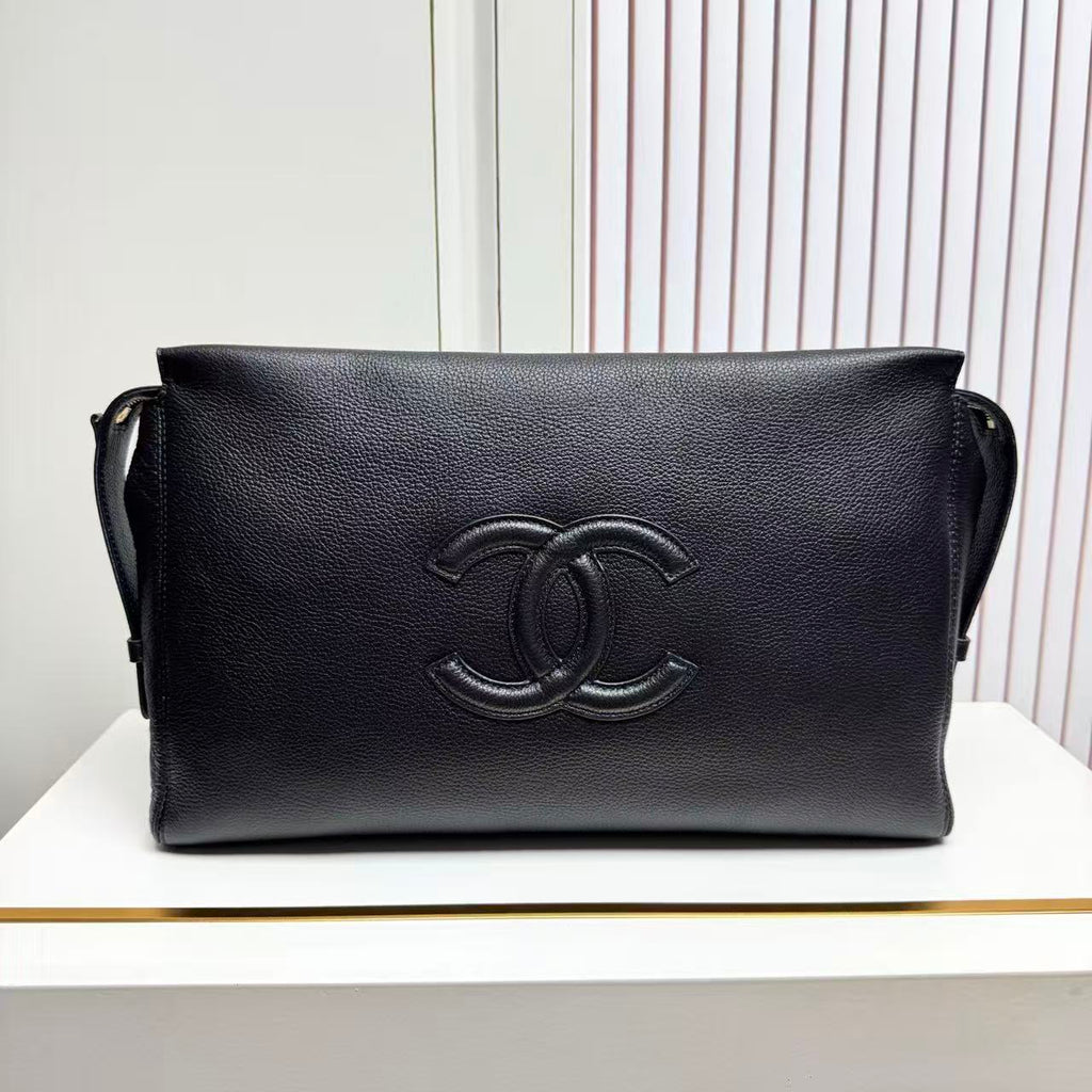CHANEL 26S MESSENGER BAG IN BLACK CAVIAR 12726