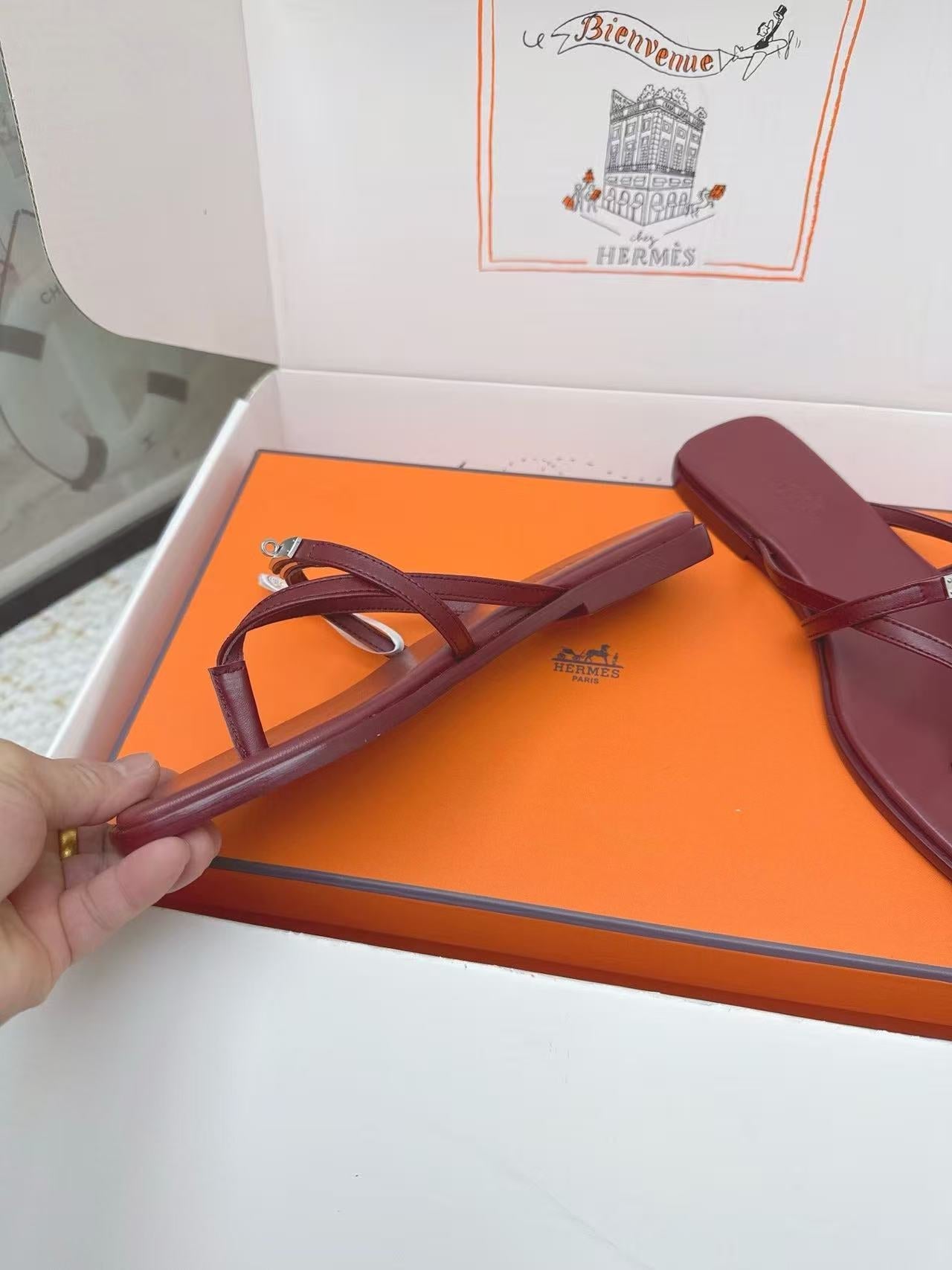 HERMÈS 26S ORAN SANDAL IN BURGUNDY CALFSKIN