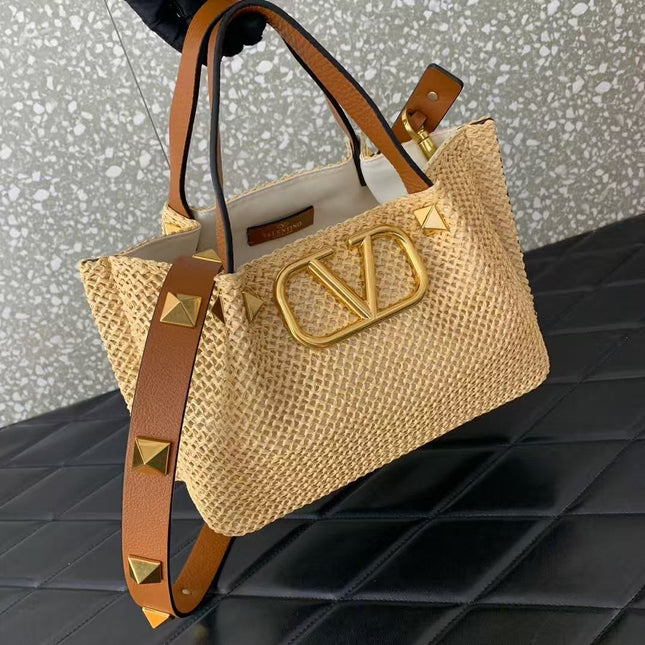 GARAVANI ROCKSTUD VLOGO TOTE 35 IN RAFFIA