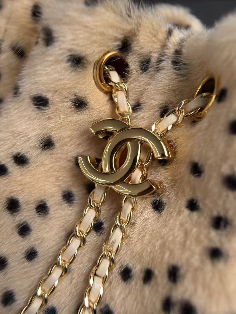 CHANEL 26S DRAWSTRING SHOULDER BAG IN LEOPARD PRINT FAUX FUR