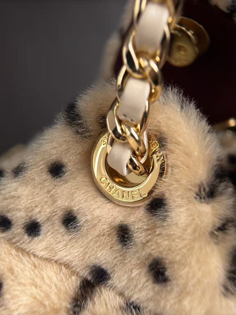 CHANEL 26S DRAWSTRING SHOULDER BAG IN LEOPARD PRINT FAUX FUR