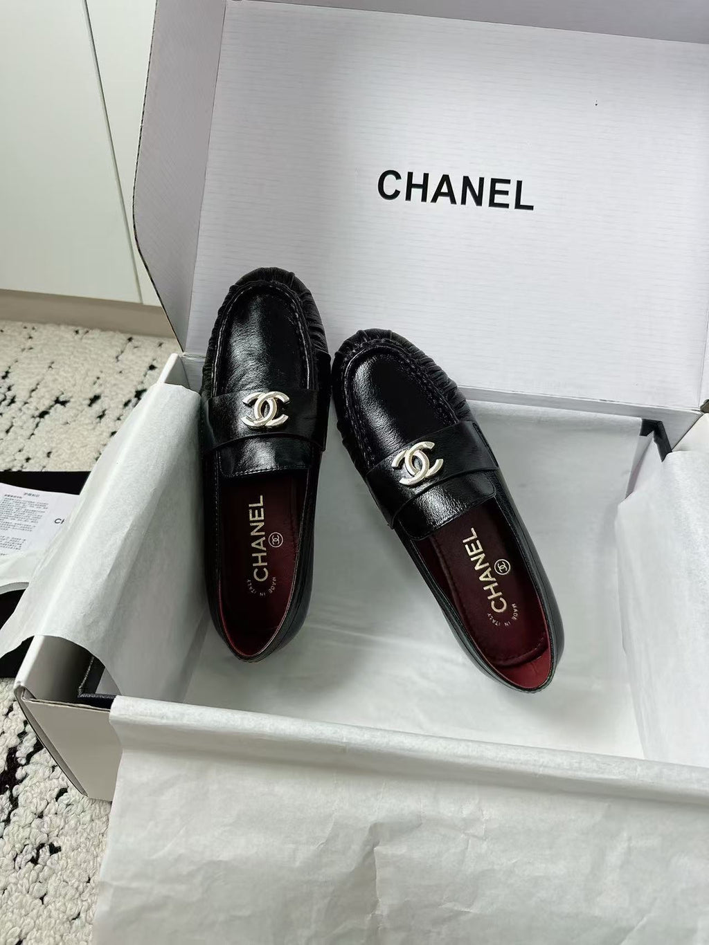 CHANEL 26S CC LOAFERS IN BLACK CALFSKIN 27726