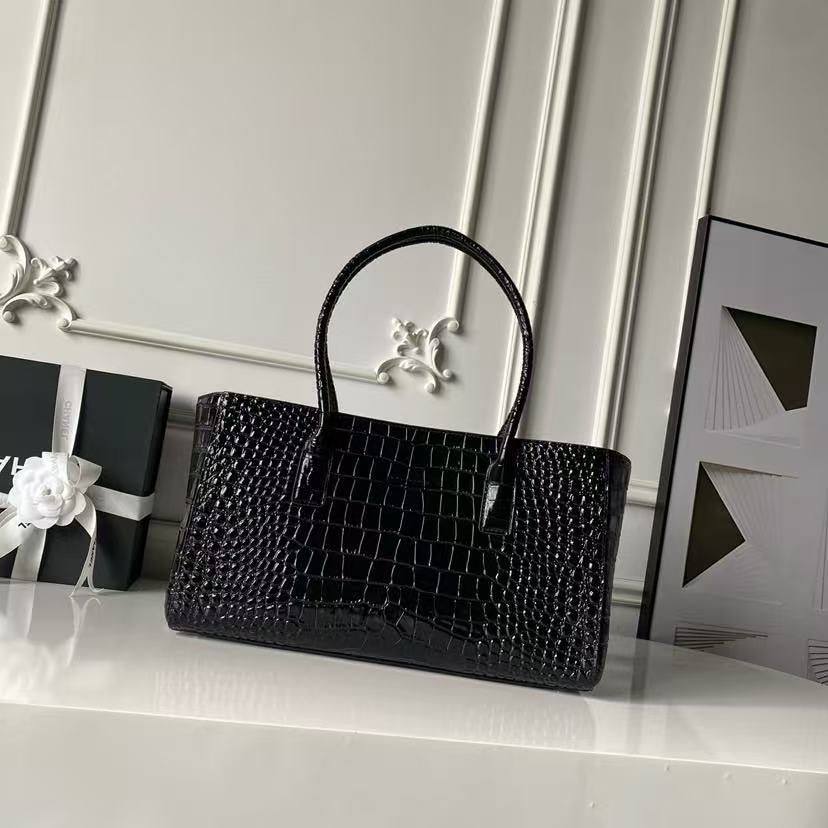 CHANEL 26S CERF TOTE BAG IN BLACK CALFSKIN CROCODILE EMBOSSED GOLD HARDWARE
