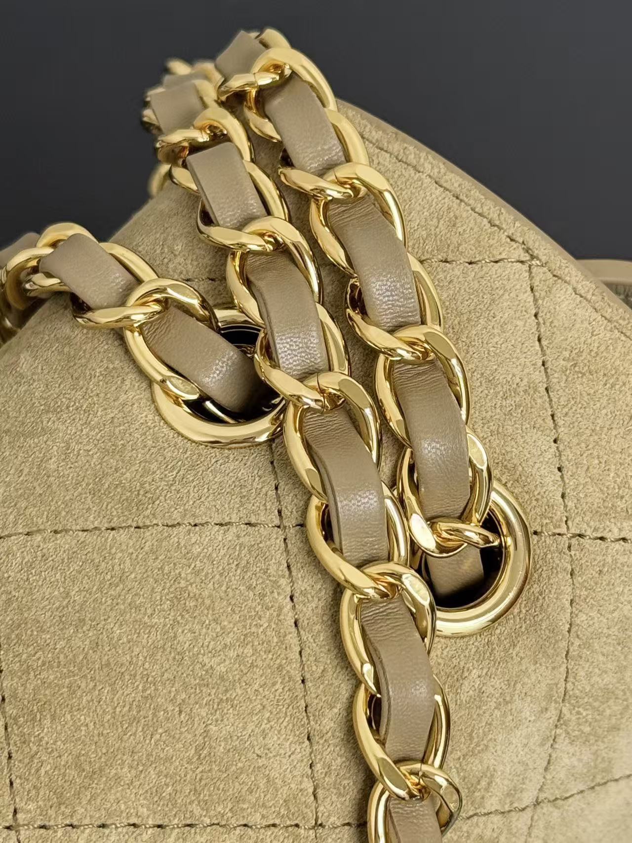 CHANEL 26 CLASSIC FLAP IN BEIGE SUEDE 30726