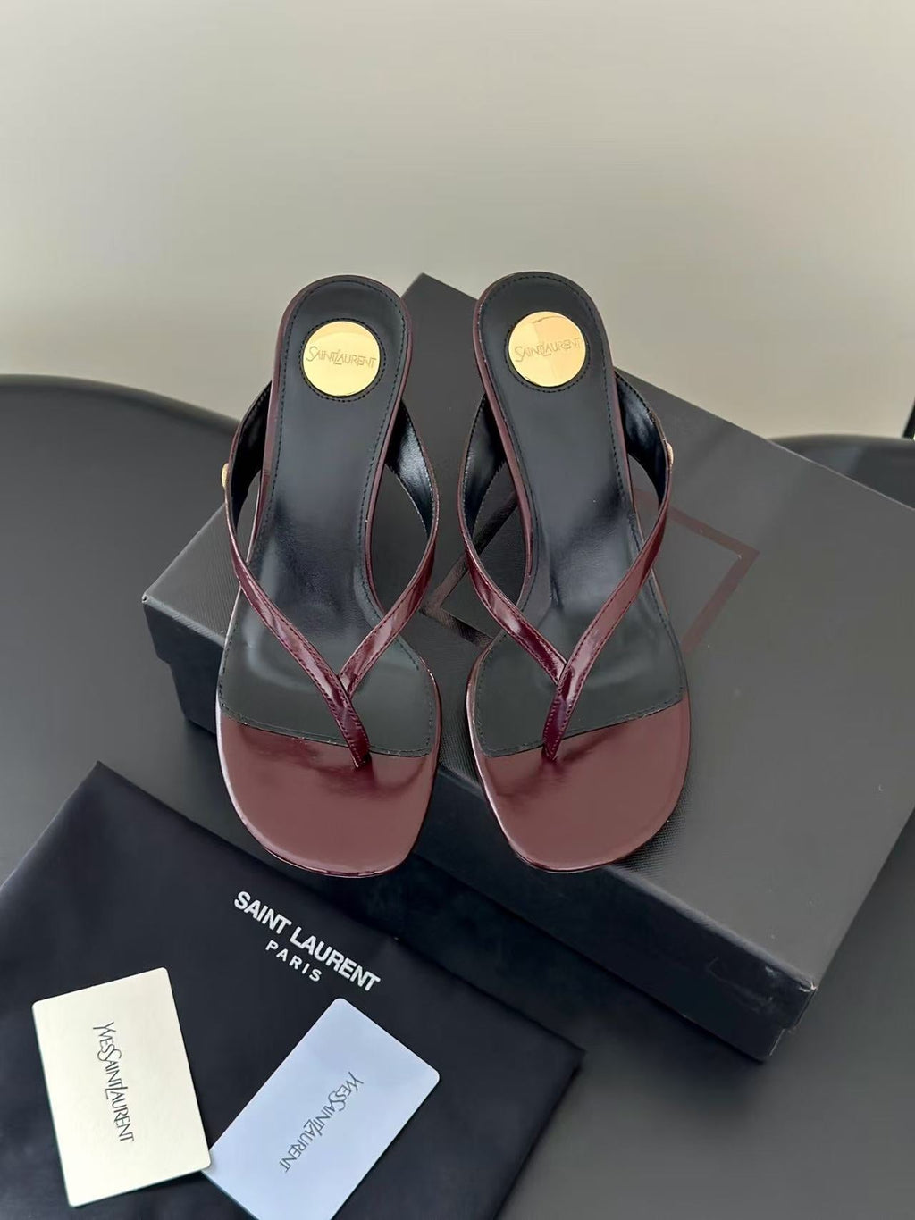YSL 26S THONG HIGHHEEL SANDAL IN BURGUNDY PATENT LEATHER