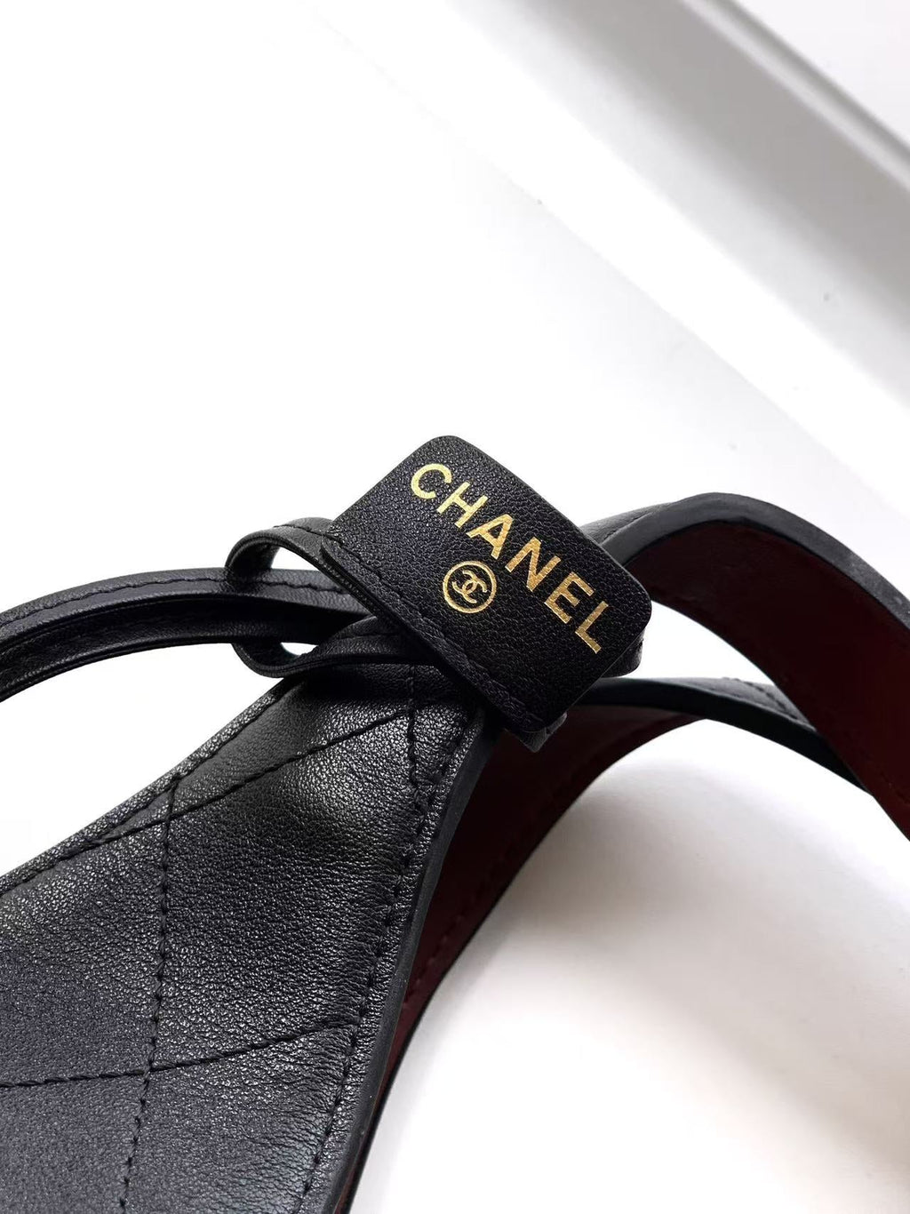 CHANEL 26S SHOPPING BAG MEDIUM 32 IN BLACK LAMBSKIN GOLD HARDWARE