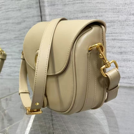 DIOR 26S MEDIUM SADDLE IN BEIGE CALFSKIN WITH GOLD-TONE HARDWARE
