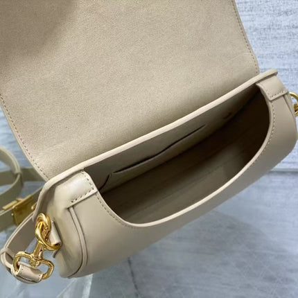DIOR 26S MEDIUM SADDLE IN BEIGE CALFSKIN WITH GOLD-TONE HARDWARE