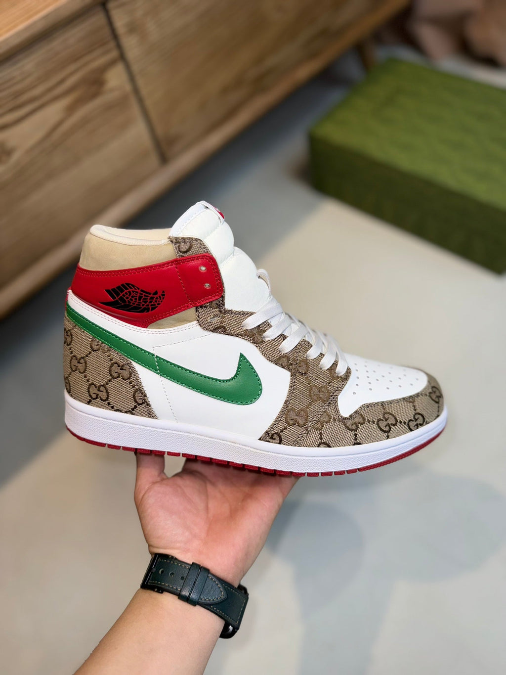 GG AIR JORDAN BROWN WHITE