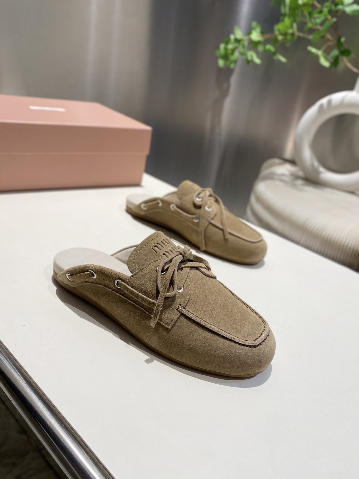 MIU FADED MULE IN LIGHT BROWN ECRU SUEDE
