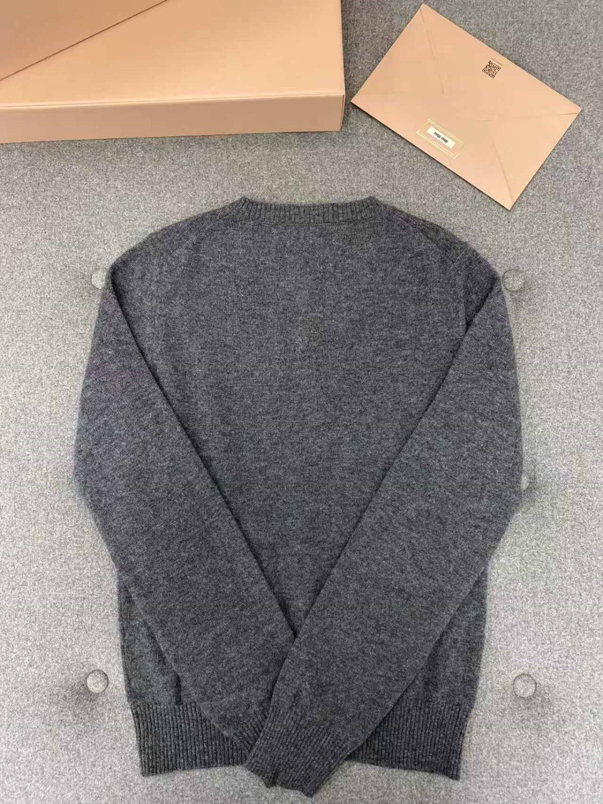MIUMIU CARDIGAN STYLE 1206