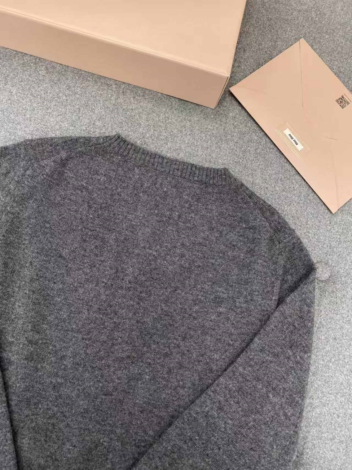 MIUMIU CARDIGAN STYLE 1206