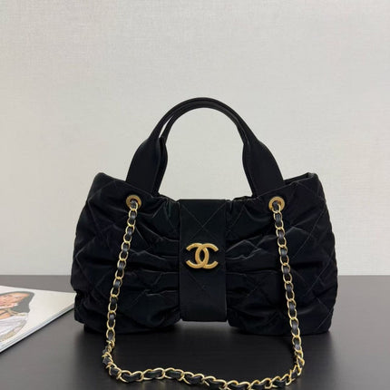 CC BOW TOP HANDLE BAG 38 IN BLACK