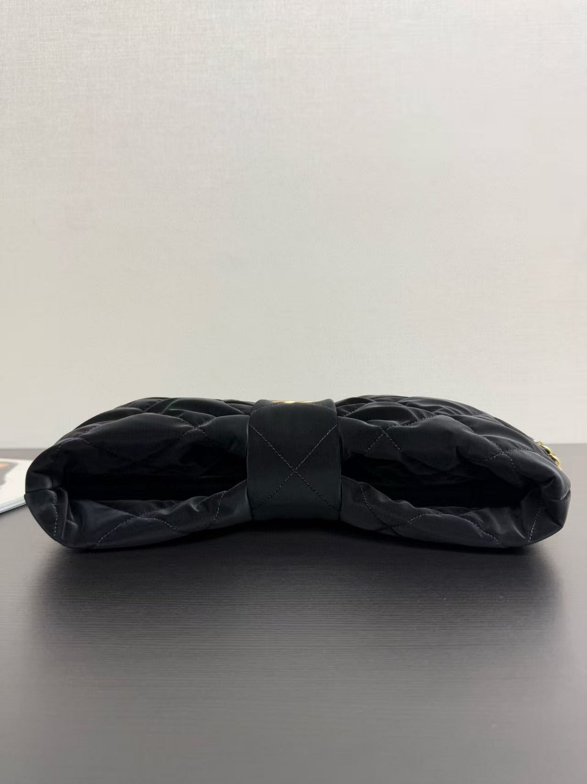 CC BOW TOP HANDLE BAG 38 IN BLACK