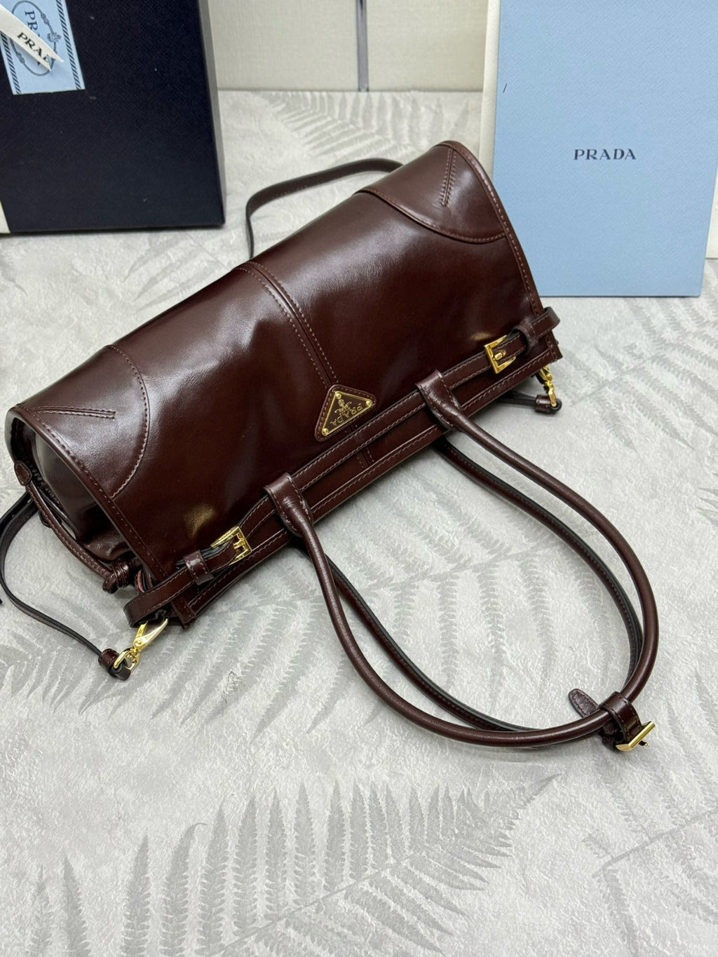 BONNIE HANDBAG 32 IN DARK BROWN CALFSKIN GOLD HARDWARE