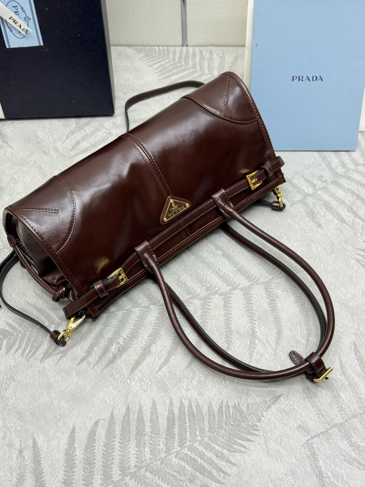 BONNIE HANDBAG 32 IN DARK BROWN CALFSKIN GOLD HARDWARE