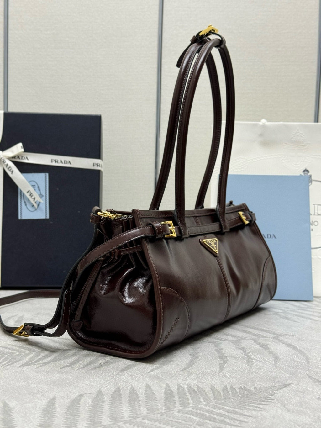BONNIE HANDBAG 32 IN DARK BROWN CALFSKIN GOLD HARDWARE
