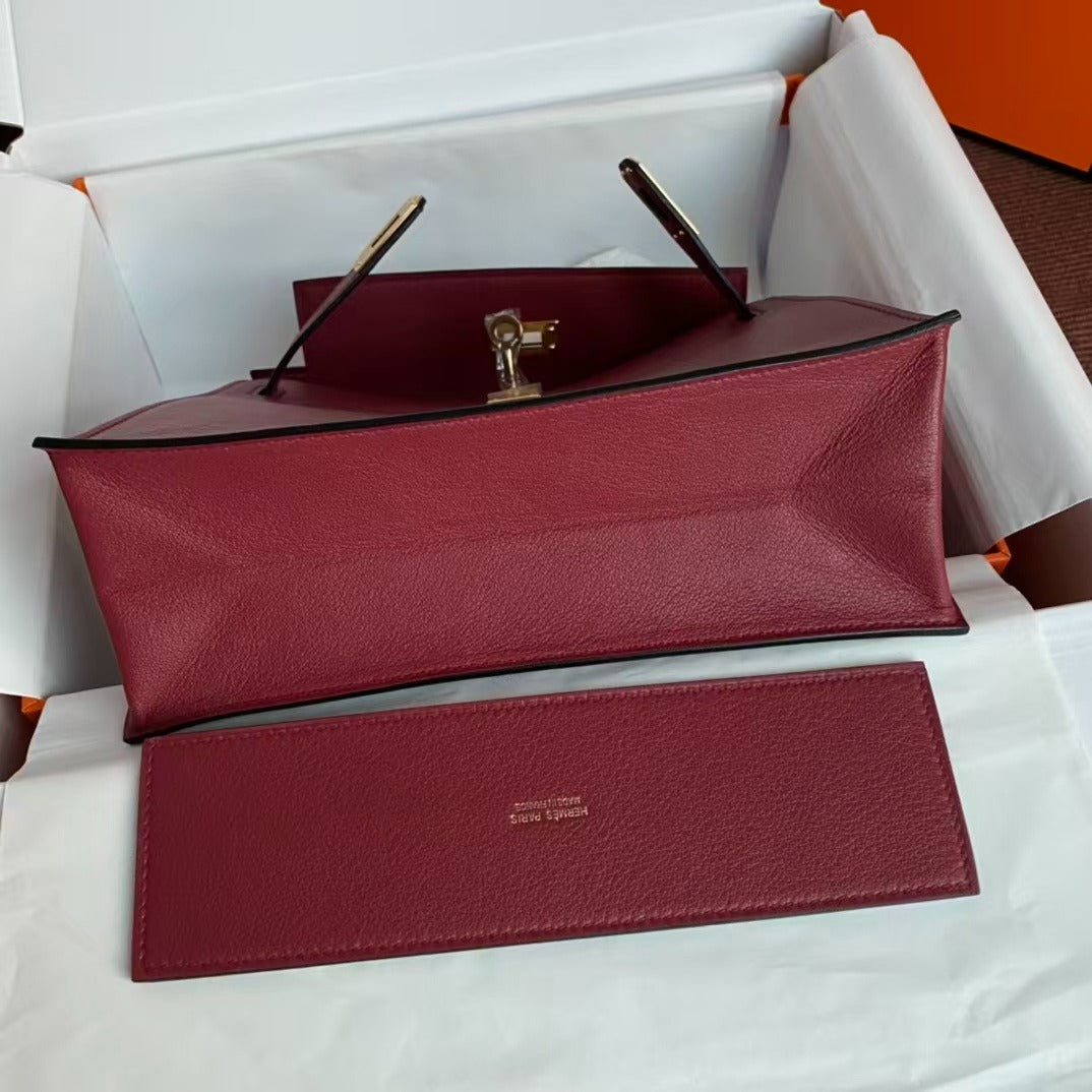 KELLY DANSE 22 IN BURGUNDY RED CALFSKIN GOLD HARDWARE