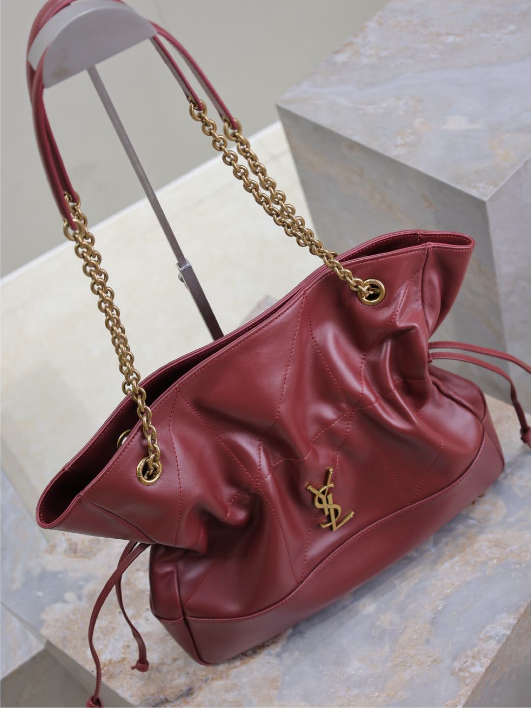 YSL JAMIE 35 IN BURGUNDY RED CALFSKIN GOLD HARDWARE