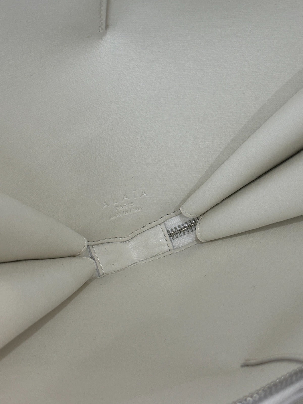 LE COEUR HEART BAG 21 IN WHITE CALFSKIN