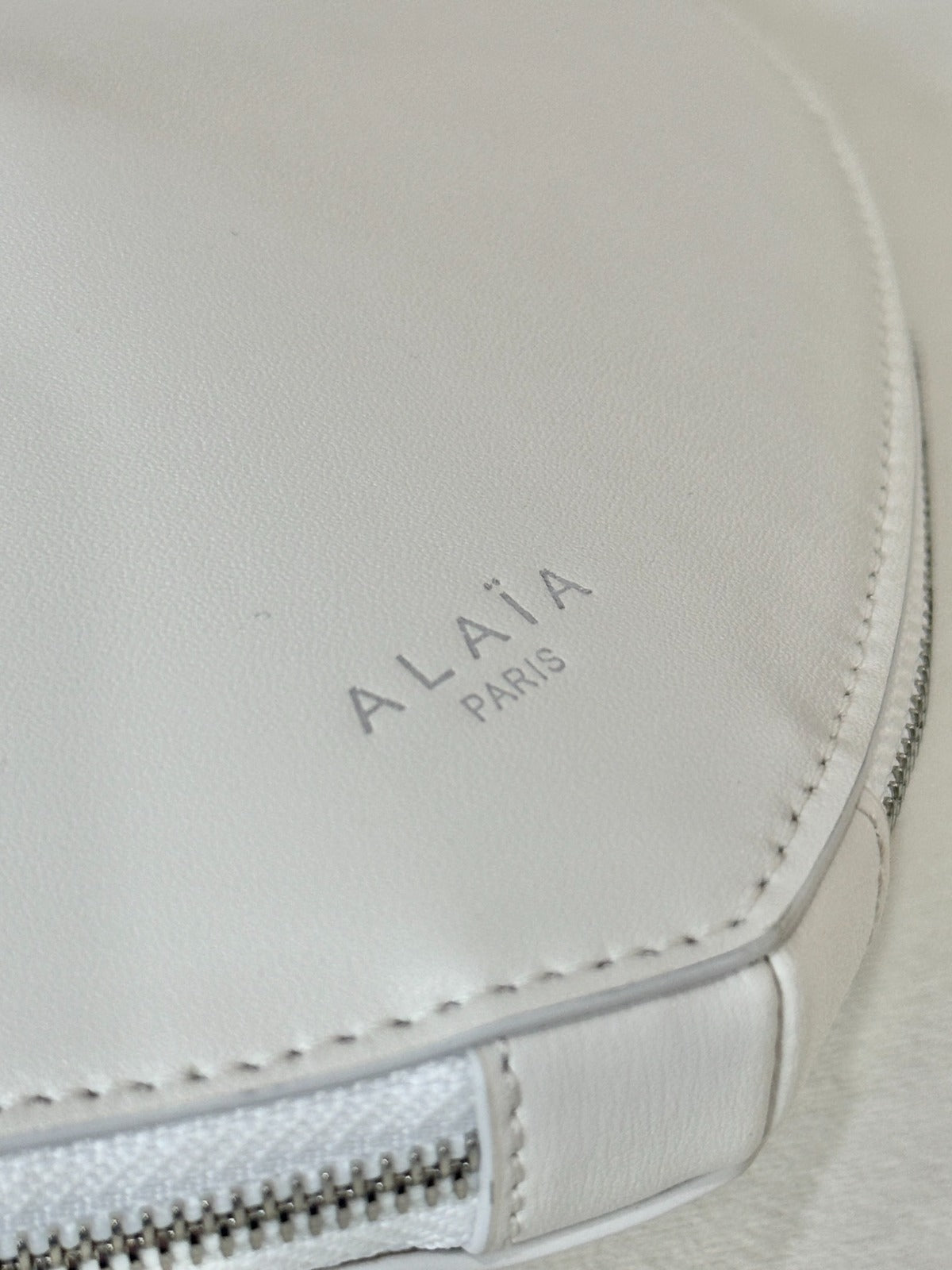 LE COEUR HEART BAG 21 IN WHITE CALFSKIN