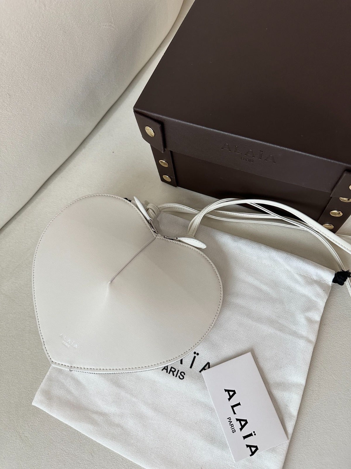 LE COEUR HEART BAG 21 IN WHITE CALFSKIN