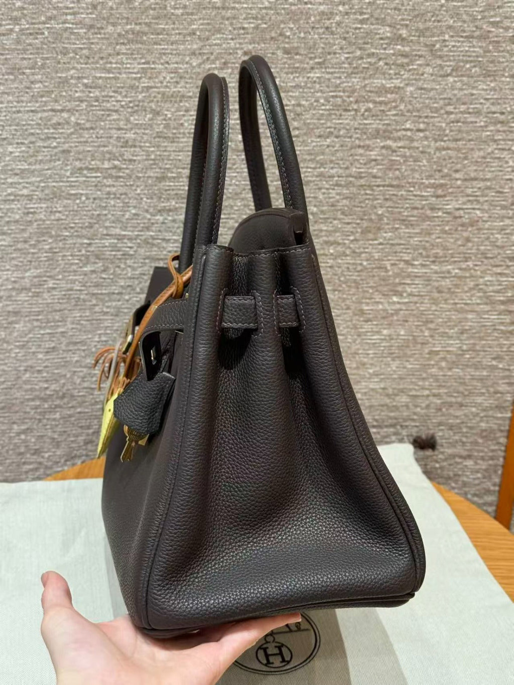 HM BIRKIN 25CM IN CHOCOLATE BROWN TOGO LEATHER GOLD HARDWARE