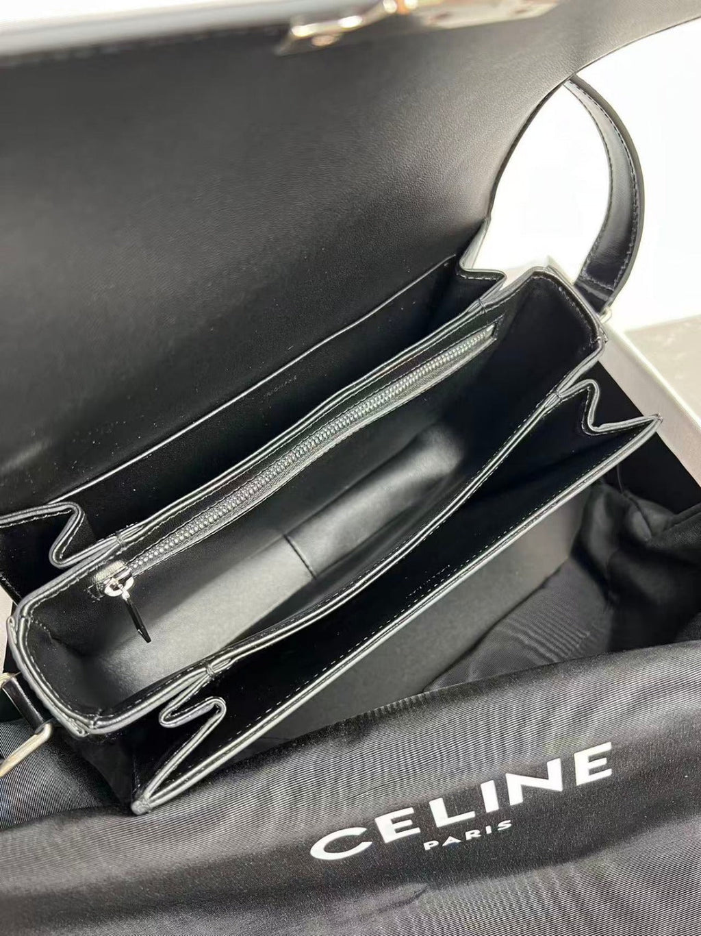 MINI CLAUDE 22 SHINY CALFSKIN BLACK SILVER HARDWARE