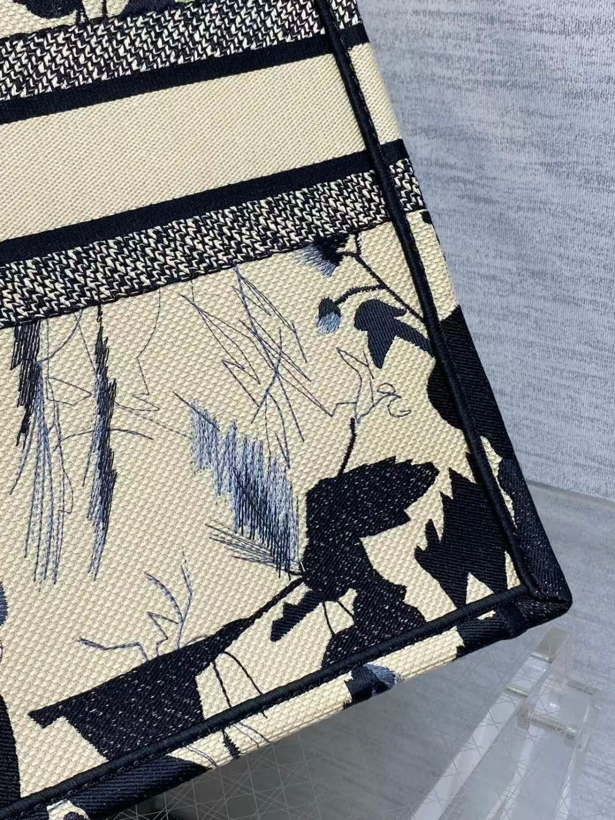 DIOR MEDIUM BOOK TOTE BAG IN BEIGE FLORAL MOTIF EMBROIDERY CANVAS