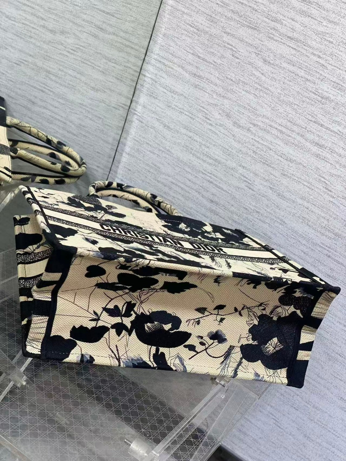 DIOR MEDIUM BOOK TOTE BAG IN BEIGE FLORAL MOTIF EMBROIDERY CANVAS